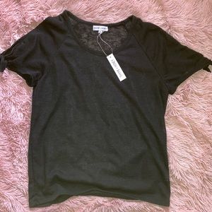 Cold shoulder top size S